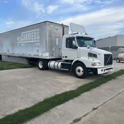 Semi Truck and Trailer 53 Foot