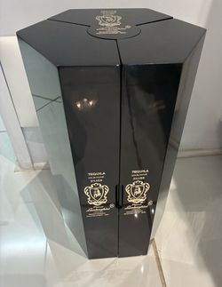 Beautiful Lamborghini tequila silver box