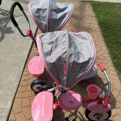 Radio flyer trikes like new $25 each