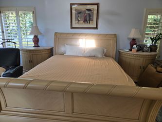 Broyhill Signature Series 5-piece California King bedroom set