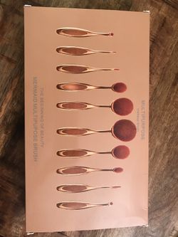 Rosegold Kabuki Oval Brush