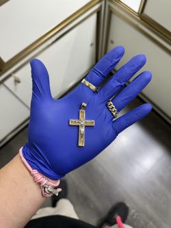 14K Gold Cross Pendant 