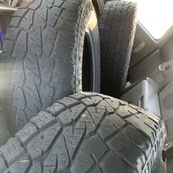 Pro Comp Truck Tires Size 35x12.50R20LT