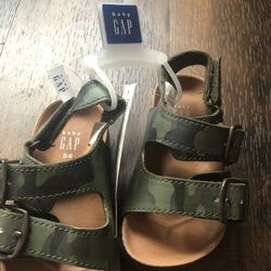 Baby Gap Camo Toddler Boys Sandals Size 5/6