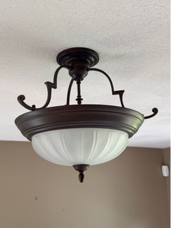 Ceiling light fixture