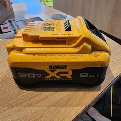 DeWalt 8ah Power Stack Battery. 