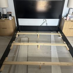 Modern Queen Size Bedroom Set 