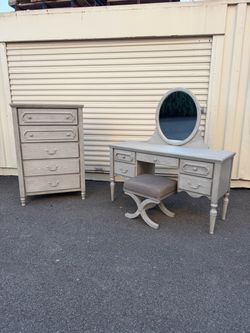 Vanity Set with Dresser and Stool