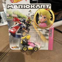 Hot Wheels Mario Kart Princess Peach Standard Kart Die Cast Figure 2020