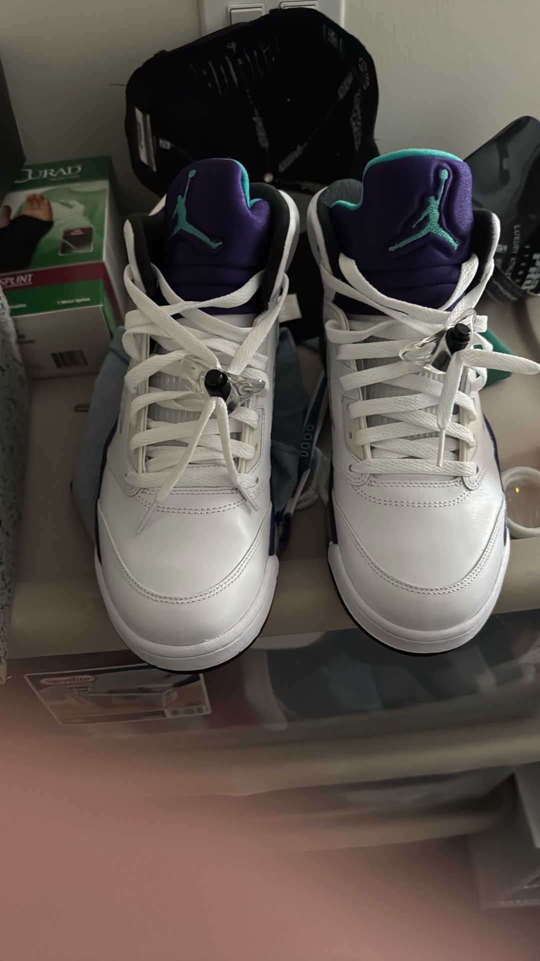 Jordan grapes Size 9&1/2