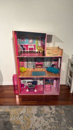 Doll house