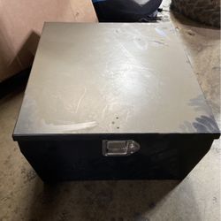 Rzr Xp1000 Locking Bed Box