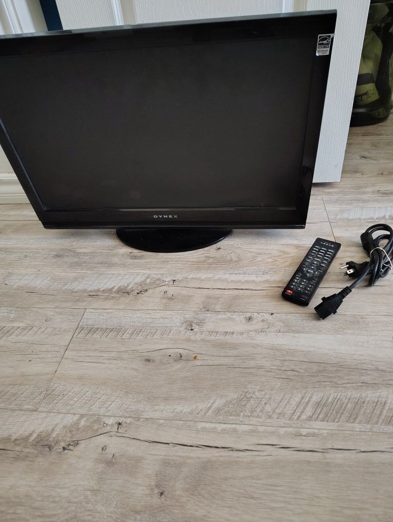 27 Inch Dynex TV W/ Cable And remote