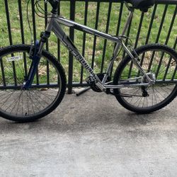 Schwinn aluminum bicycle. . Size 26 In good condition.