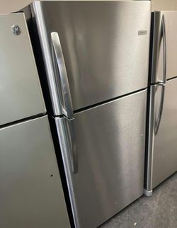 Deal: Frigidaire Stainless Top Mount Refrigerator – delivery available