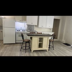 dining table set for 4