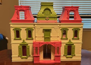 Doll House & Accessories