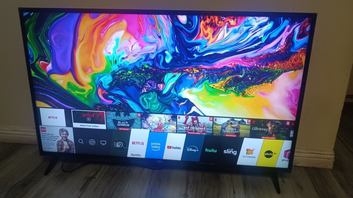 SMART TV 65" INCHES --LG-- 4K UHD