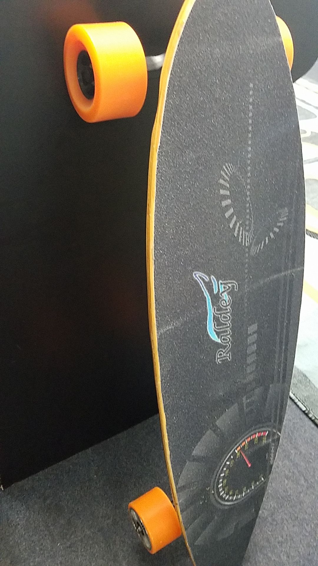 ELECTRIC SKATEBOARD