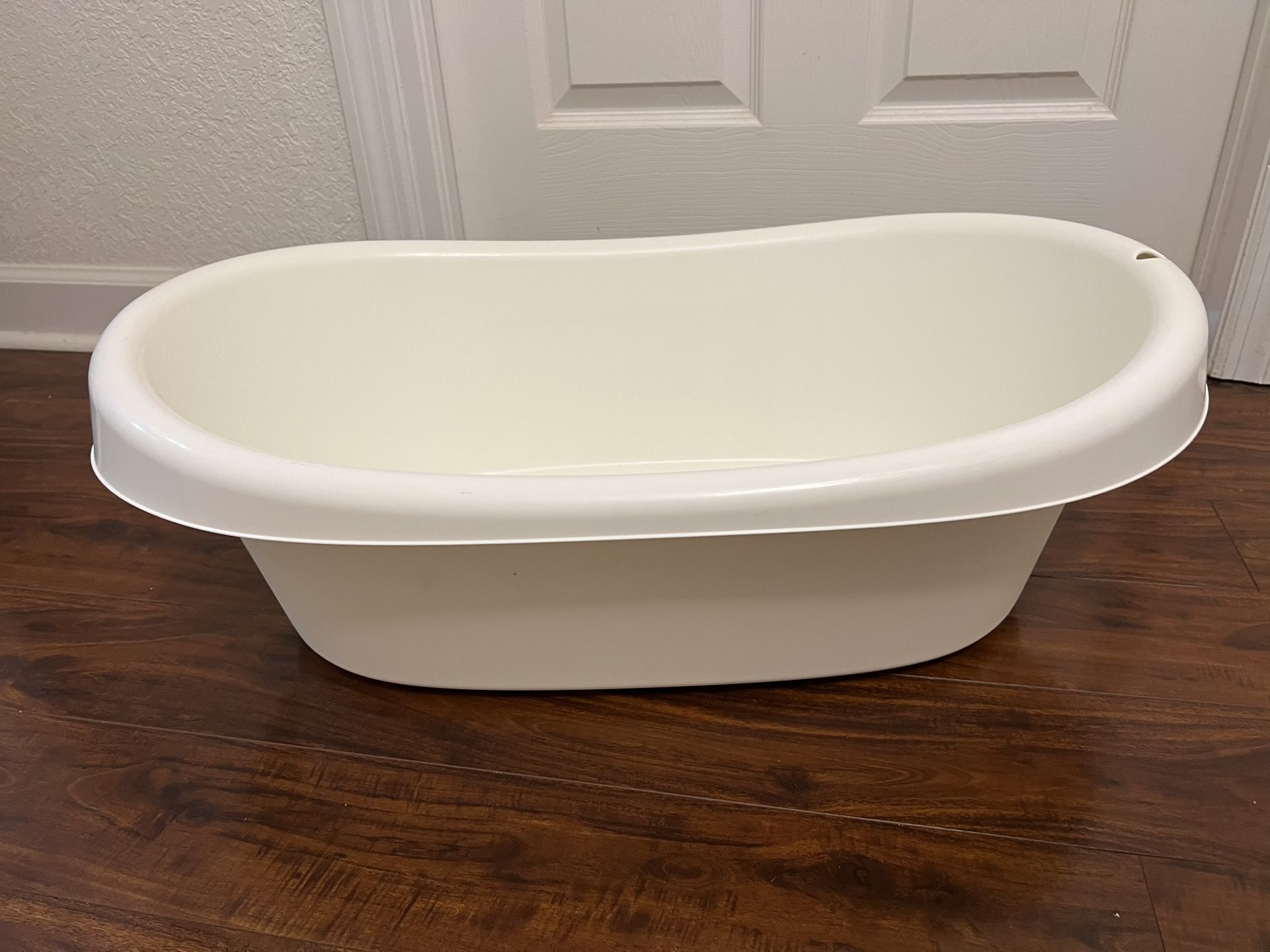 Baby bathtub 