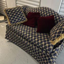 Individual Sofa With Cushions