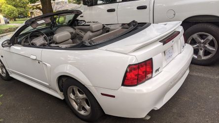 2000 Ford Mustang