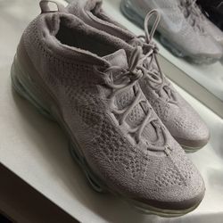 Nike Women Vapormax In Light Pink 