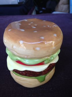 Hamburger salt & pepper shaker