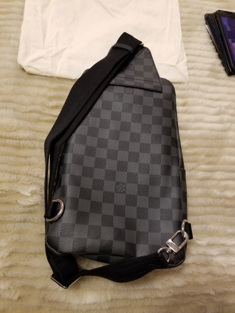 Authentic LV Damier Ebene South Bank Besace for Sale in Lacey, WA - OfferUp