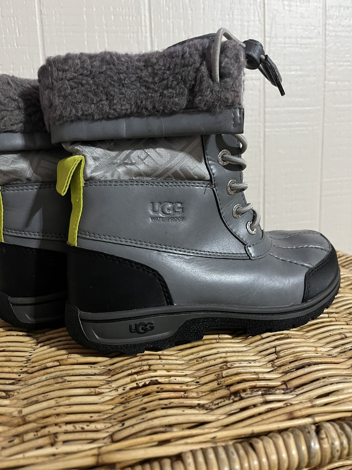 UGG Snow Boots 
