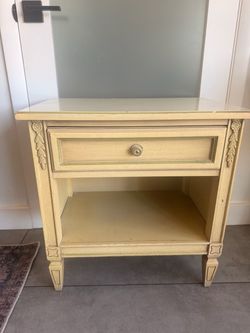 French Style Nightstand with Drawer and Shelf