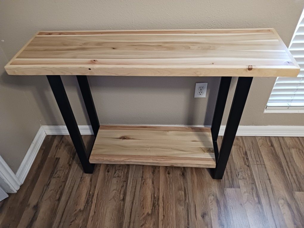 Console/ Entry Table 