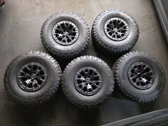FORD BRONCO RAPTOR OEM BEADLOCK WHEELS. NEW TIRES. BFGOODRICH K02 37x12.50x17