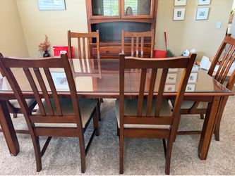 Bassett  Furniture  Dining Room Set