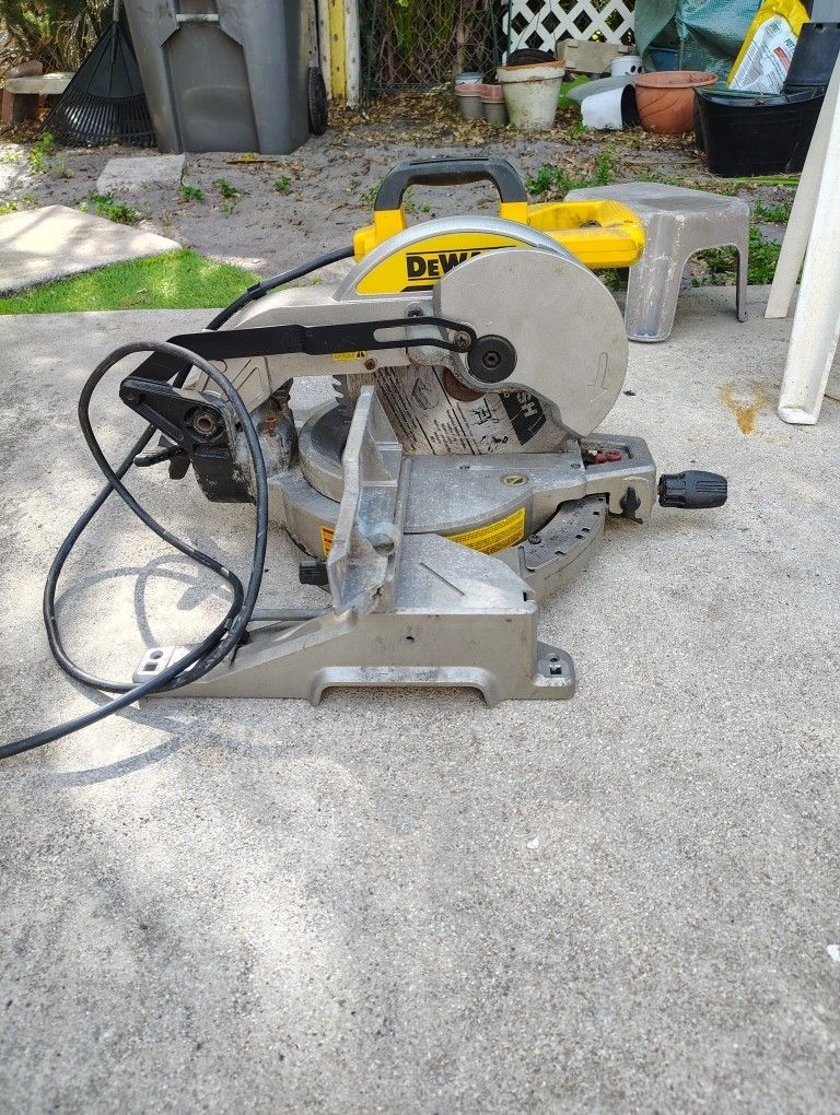 DeWalt Miter Saw