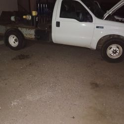 2004 Ford F-350 Super Duty Dually Welding 