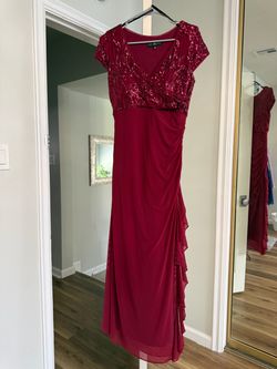Beautiful evening gown / formal dress
