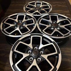 RINES “17 JEEP GLADIATOR RUBICON 2025 $550 NUEVESITOS, SON 4 SIN DETALLES. NOGALES AZ