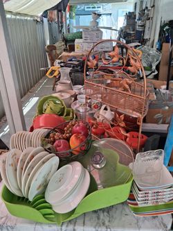 BIG LOTS OF KITCHEN, BEDROOM YARD ITEMS