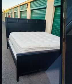 CAL KING BED FRAME WITH BOX AND MATTRESS