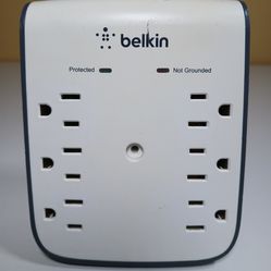 Belkin 6 Outlet wall Surge protector with 2 USB A ports