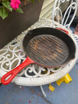 Cast iron grill pan