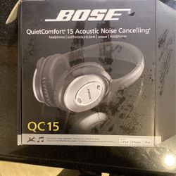 Bose Headphones QuietComfort Accoustic Noise Cancelling