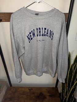New Orleans Gray Crewneck Men’s size L