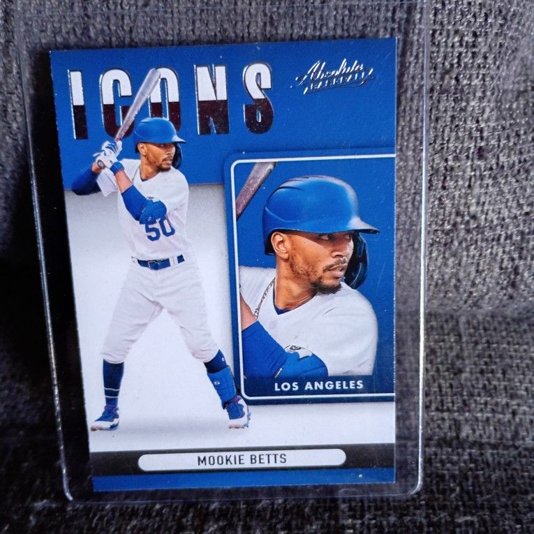 Mookie Betts Panini 2022