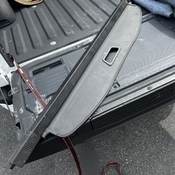 Jeep Grand Cherokee Trunk Cover