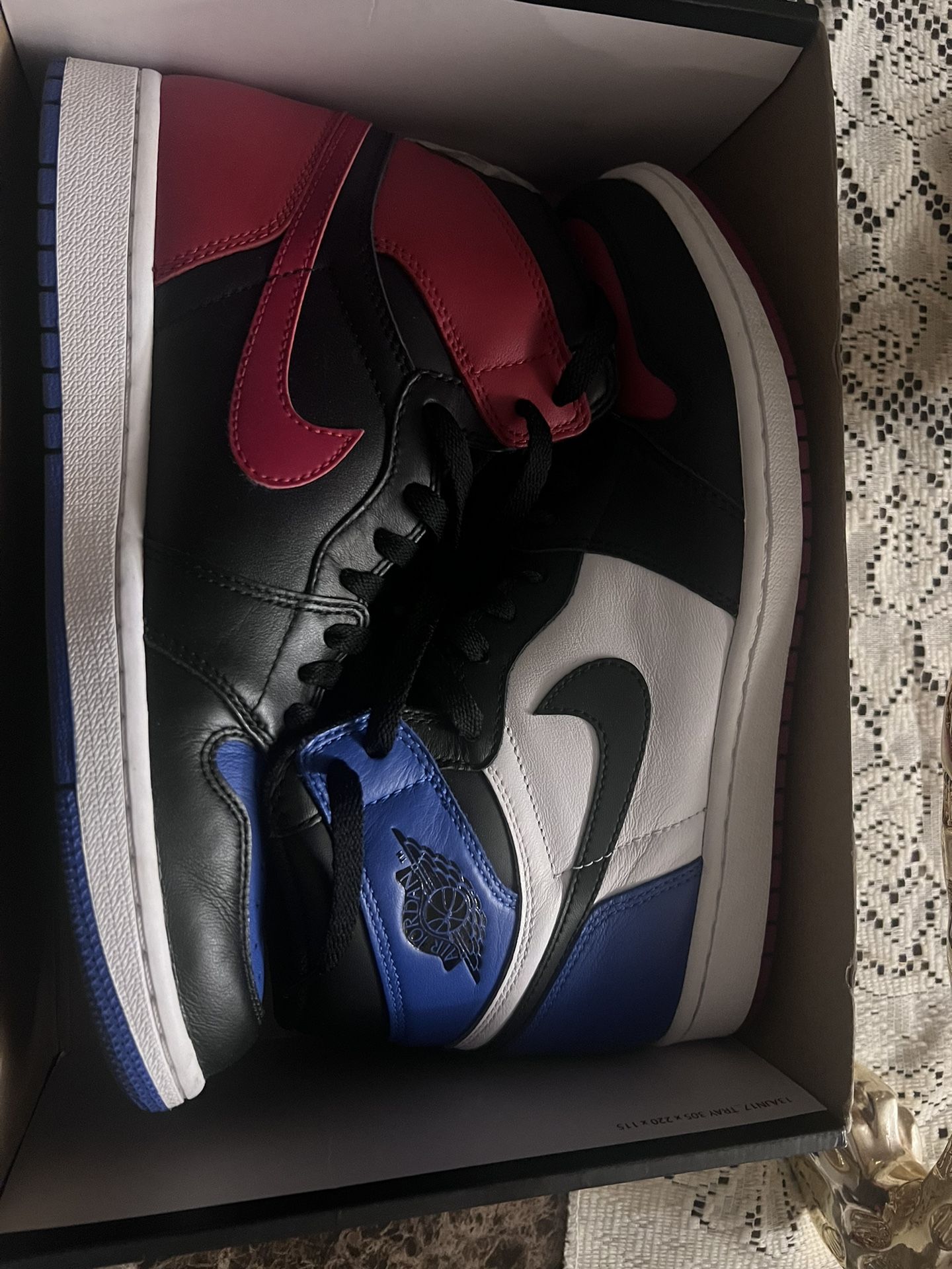 Nike Air Jordan 1 Retro High Og Top 3 20 16