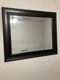 Wall Mirror (Like-new)