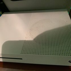Xbox Series One S With Controller And Rechargeable Batteries 