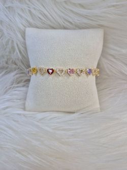 Beautiful Bracelet 14K Gold Laminated Hypoallergenic Waterproof Non Tarnish Excellent Quality Jewelry